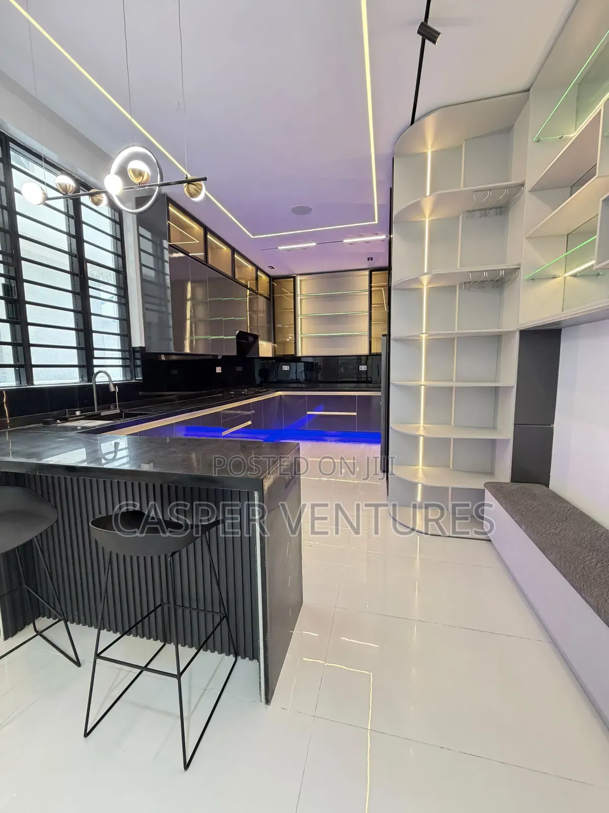 5bdrm Duplex in Eleganza, Lekki Phase 2 for sale