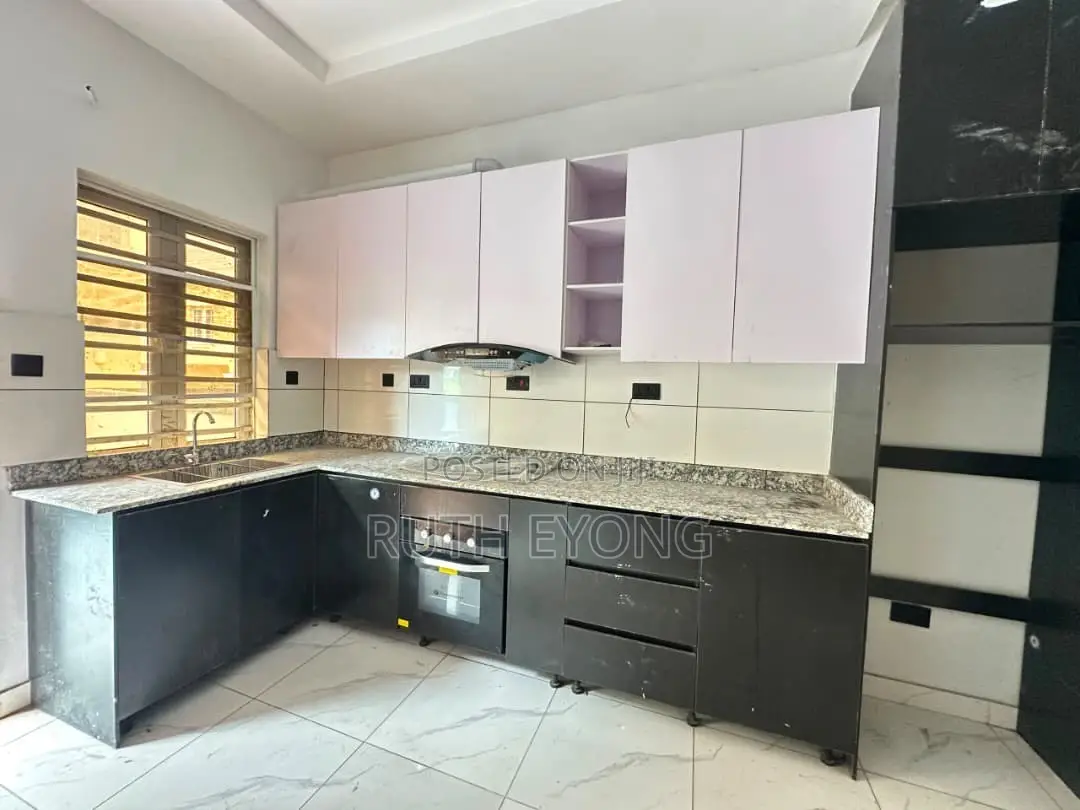 Furnished 2bdrm Townhouse / Terrace in Around Skymall, Sangotedo