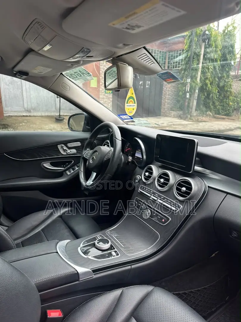 Mercedes-Benz C300 2017 Black