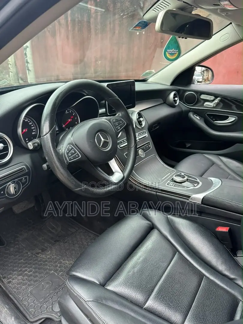 Mercedes-Benz C300 2017 Black