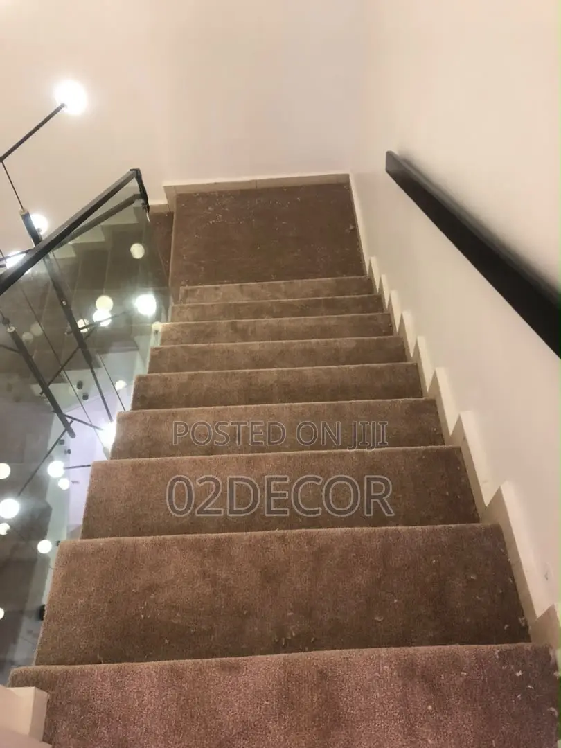 Plain Gray Rugs for Staircase