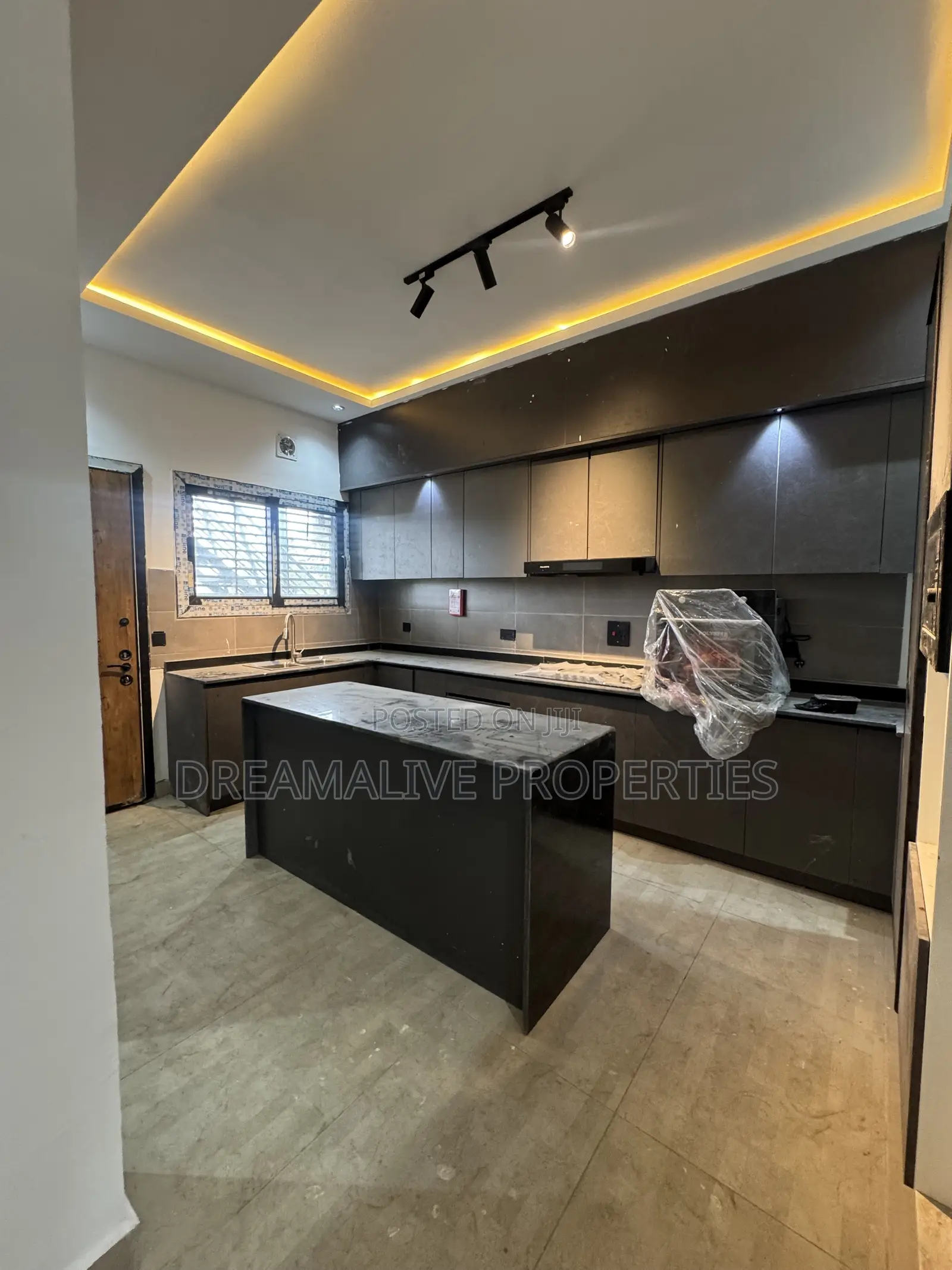 3bdrm Apartment in Gwarimpa Estate, Gwarinpa for rent