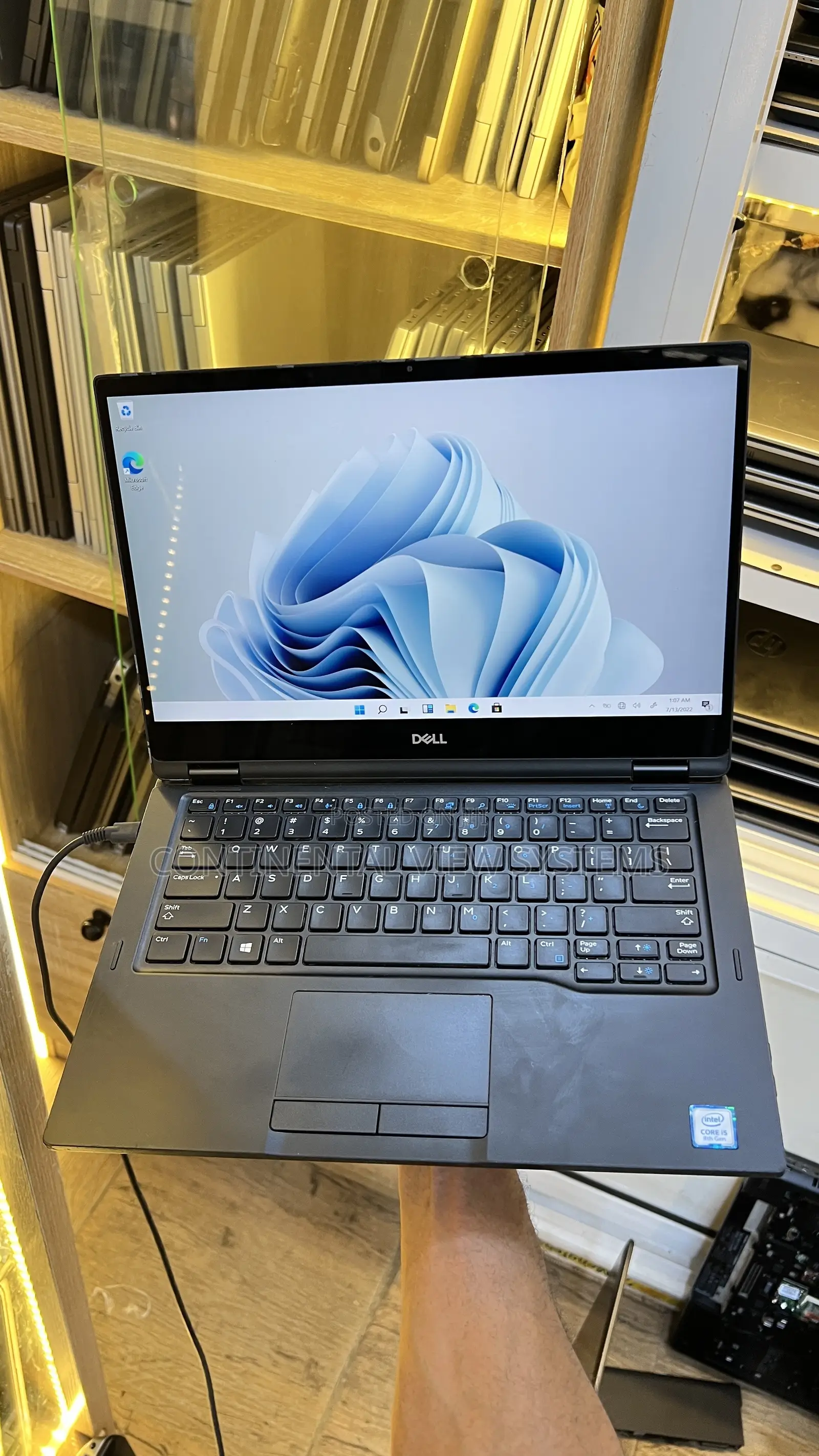 Laptop Dell Latitude 7390 2-in-1 8GB Intel Core i5 SSD 256GB