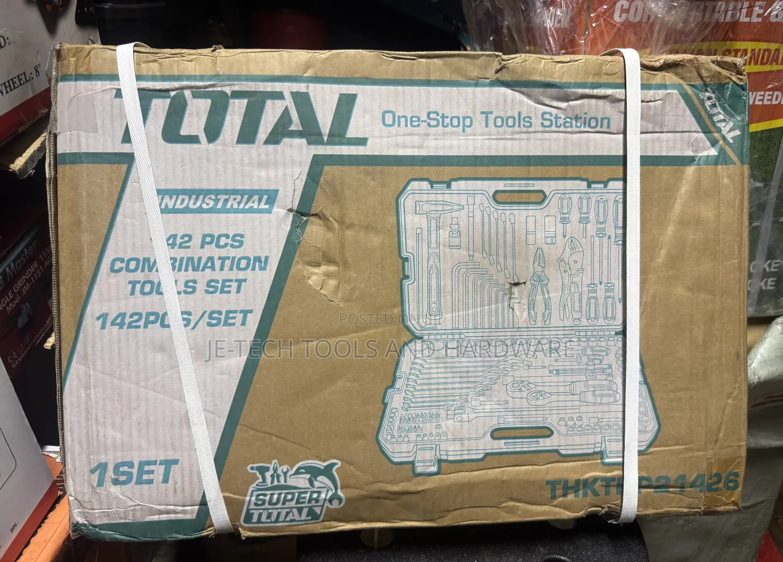 TOTAL Industrial 142-Piece Combination Tools Set (Model THKTHP21426)
