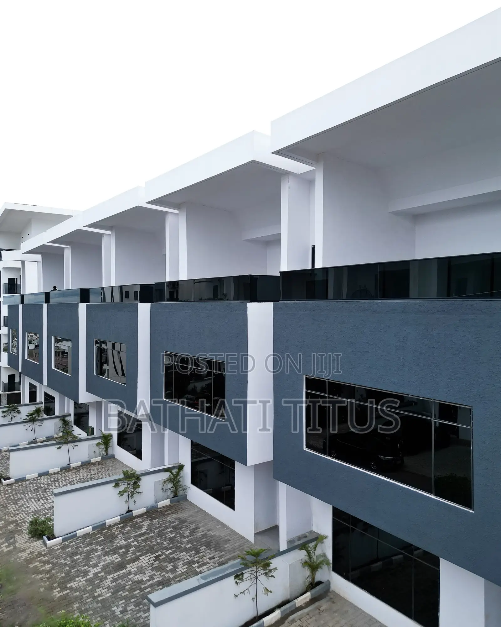 4bdrm Duplex in Guzape District for sale
