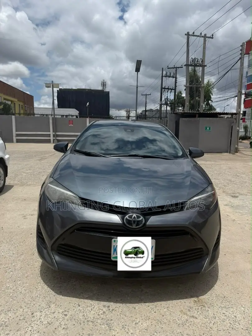 Toyota Corolla 2017 Gray