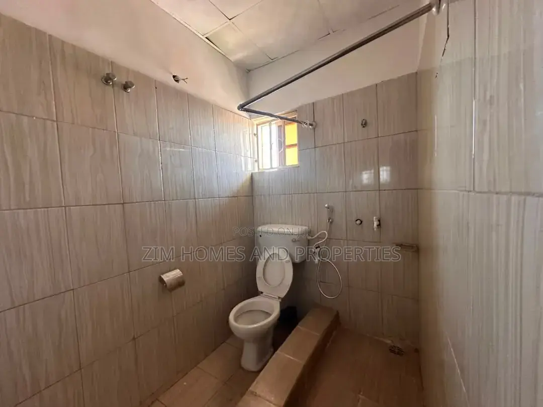 3bdrm Block of Flats in Zim Homes And, Wuye for rent