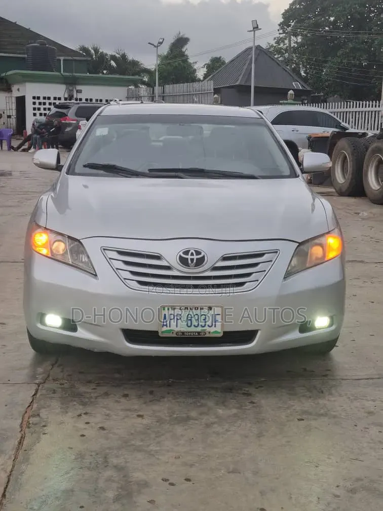 Toyota Camry 2.4 XLE 2008 Brown
