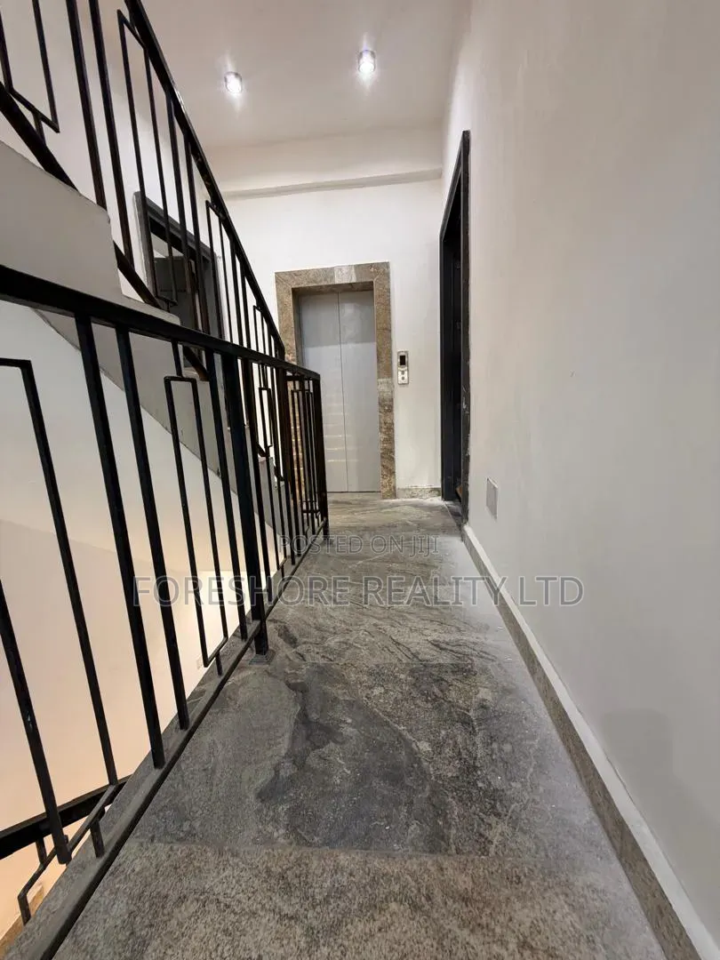 3bdrm Apartment in Allen Avenue for sale