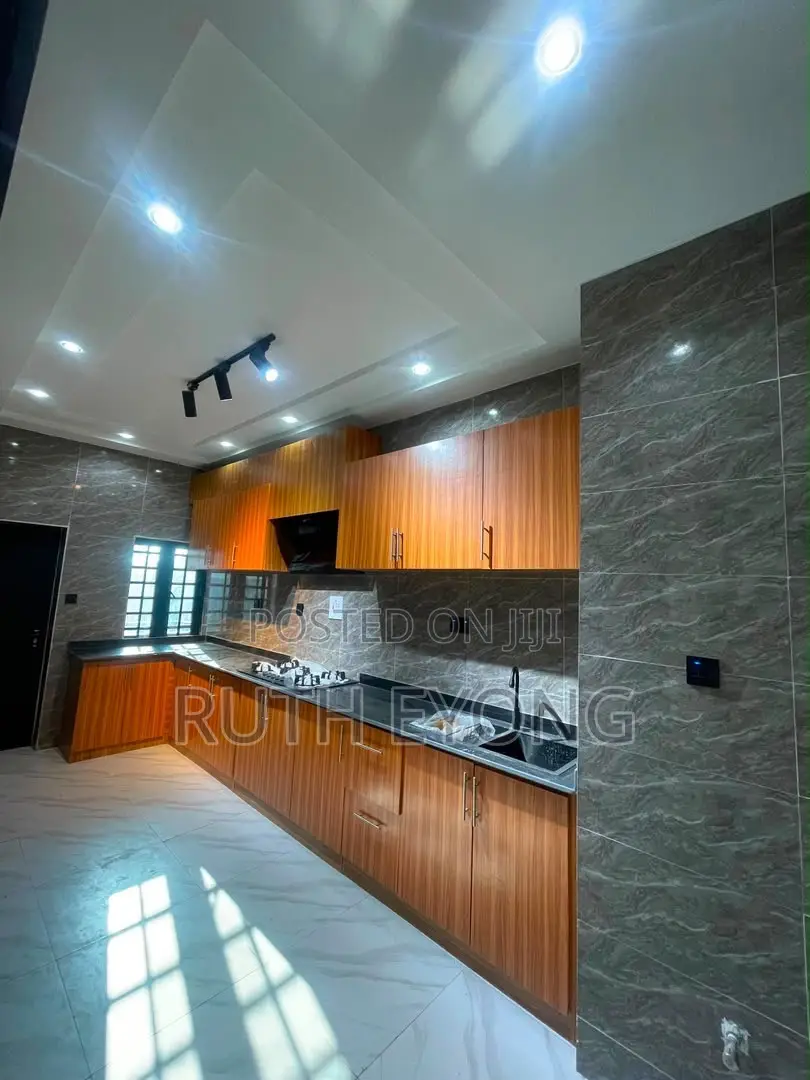 2bdrm Apartment in Abijo Gra, Sangotedo for sale