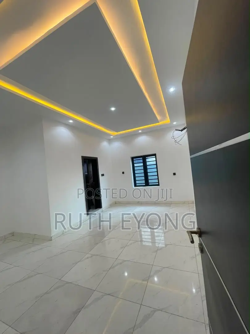 2bdrm Apartment in Abijo Gra, Sangotedo for sale