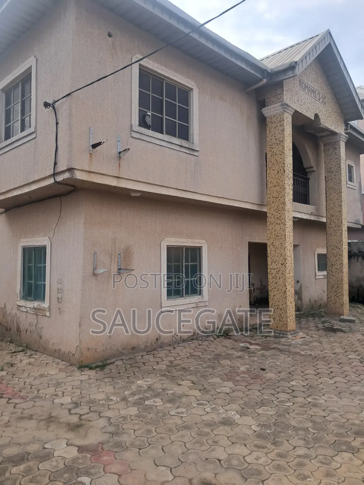 3bdrm Block of Flats in Satellite Town for sale