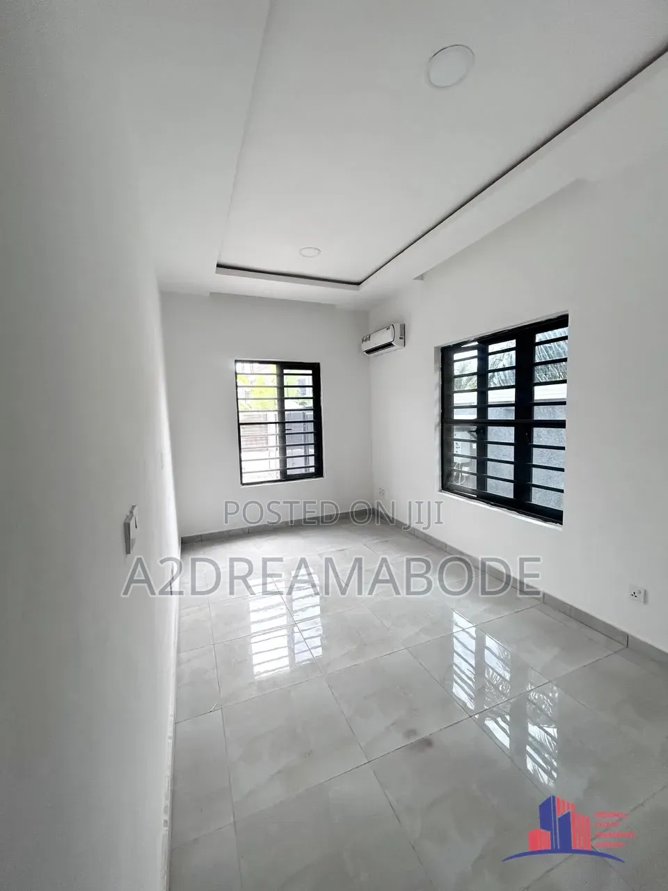 3bdrm Apartment in Lekki Phase 1 for rent