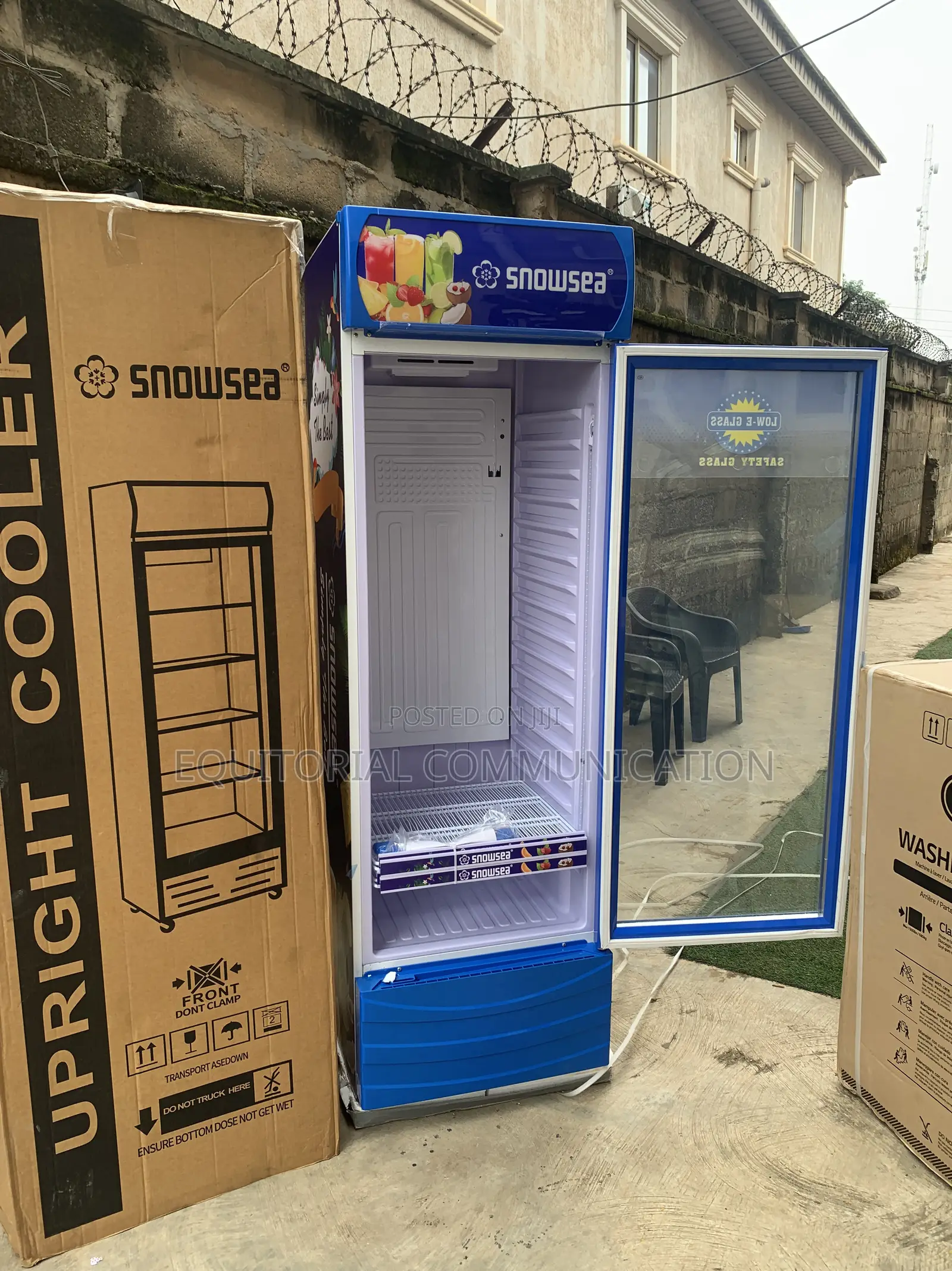 SNOWSEA Beverage Display Cabinet With Glass Door