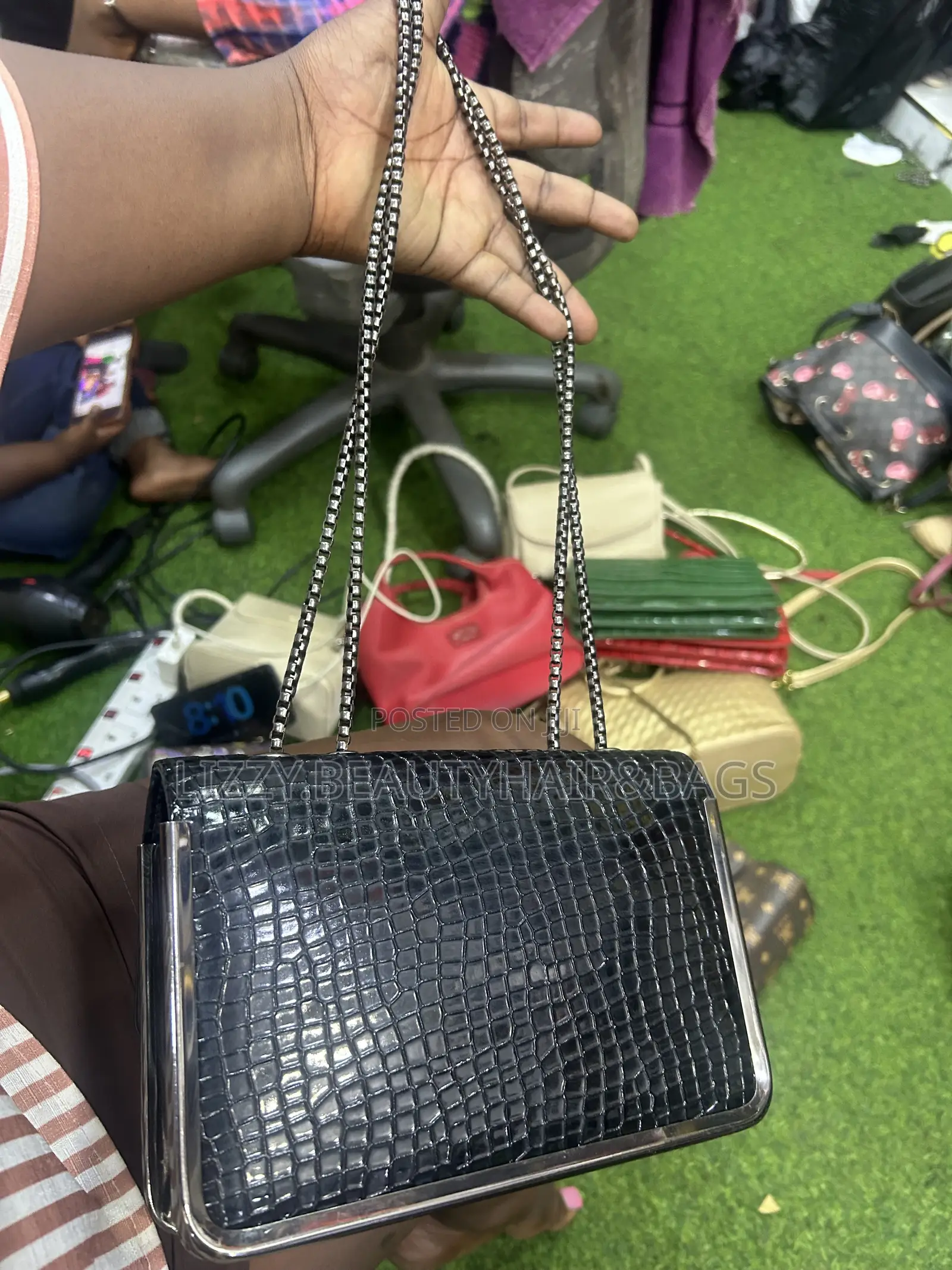 Handbag as Seeen