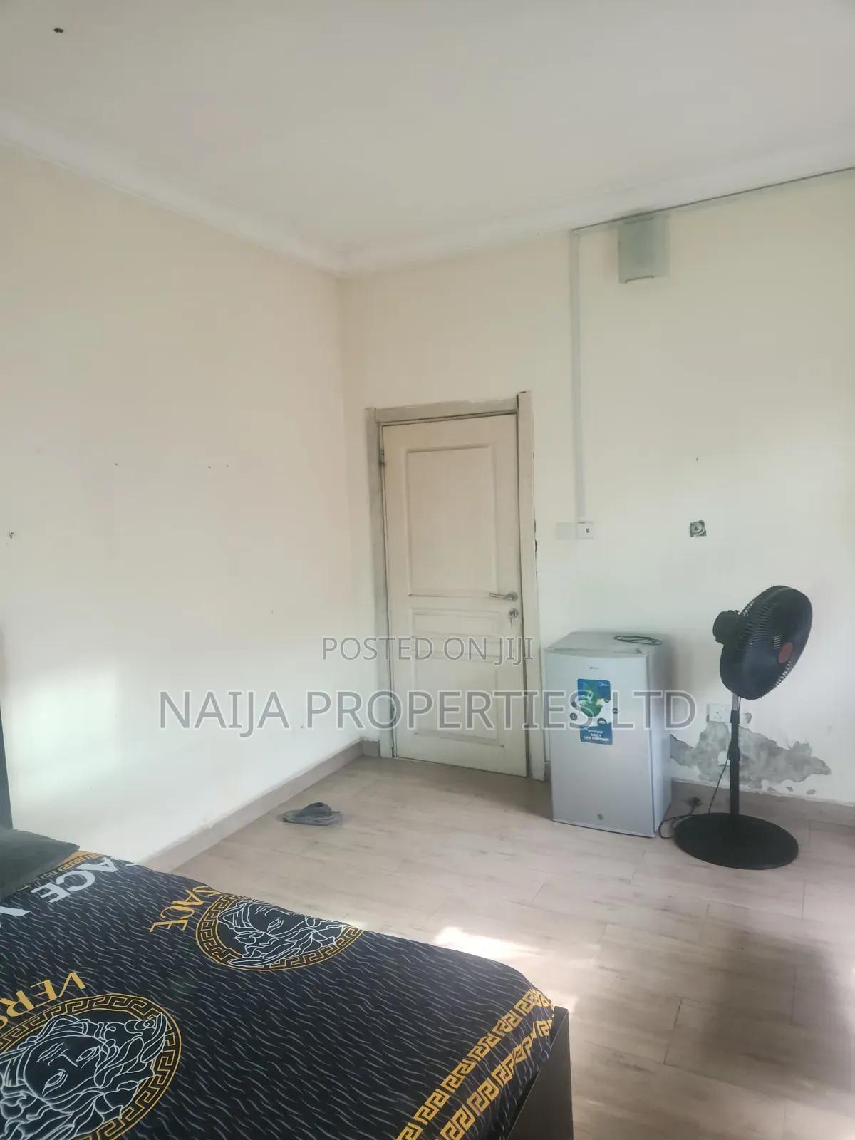 1bdrm Shared Apartment in Lekki Conservation, Chevron for rent