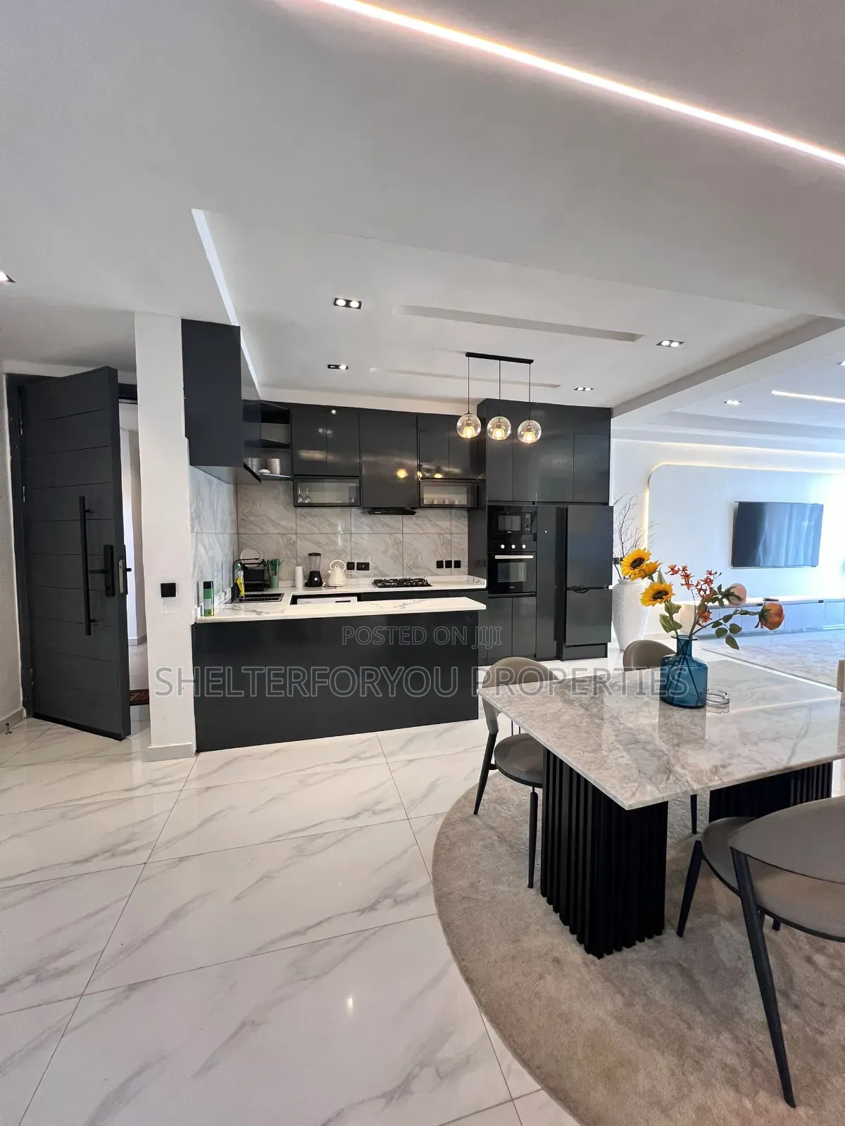 2 Bedroom Apartment (With Pool Elevator)