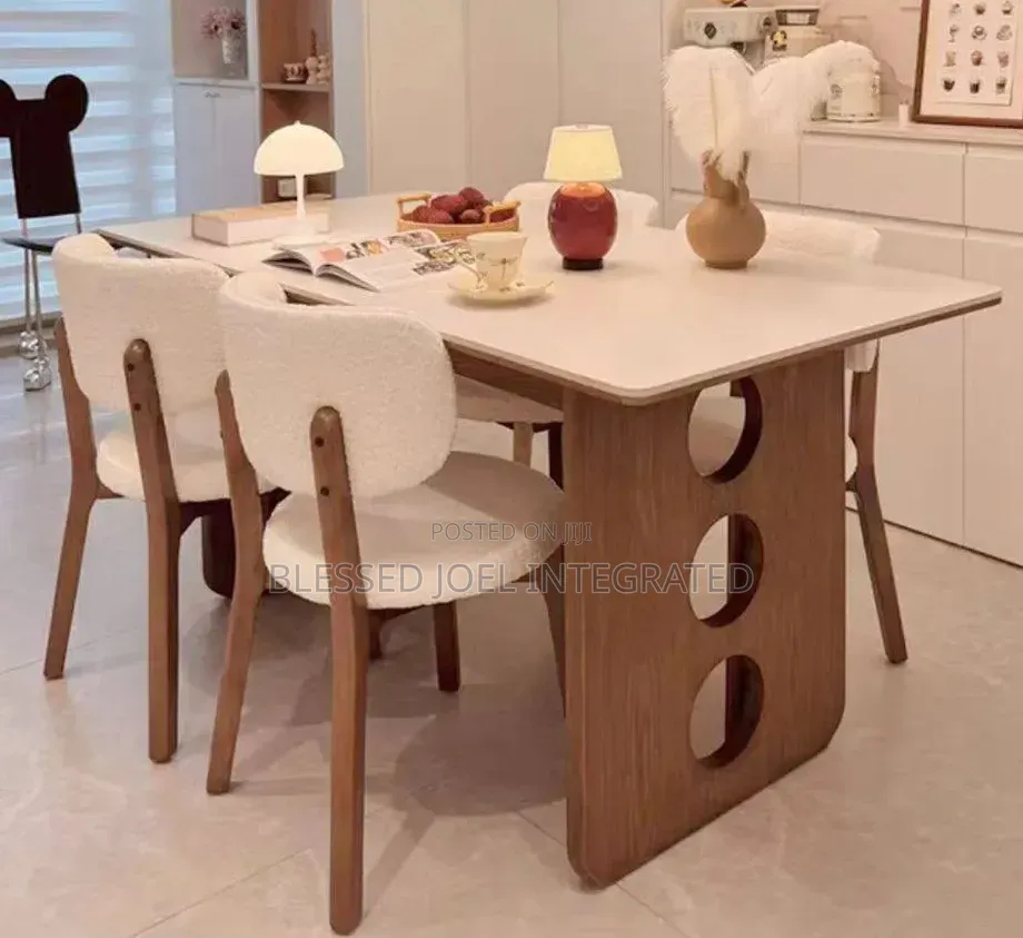 4 Seaters Dining Set