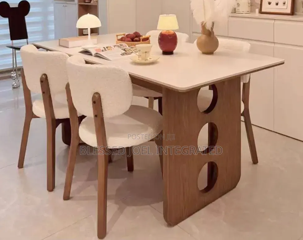 4 Seaters Dining Set