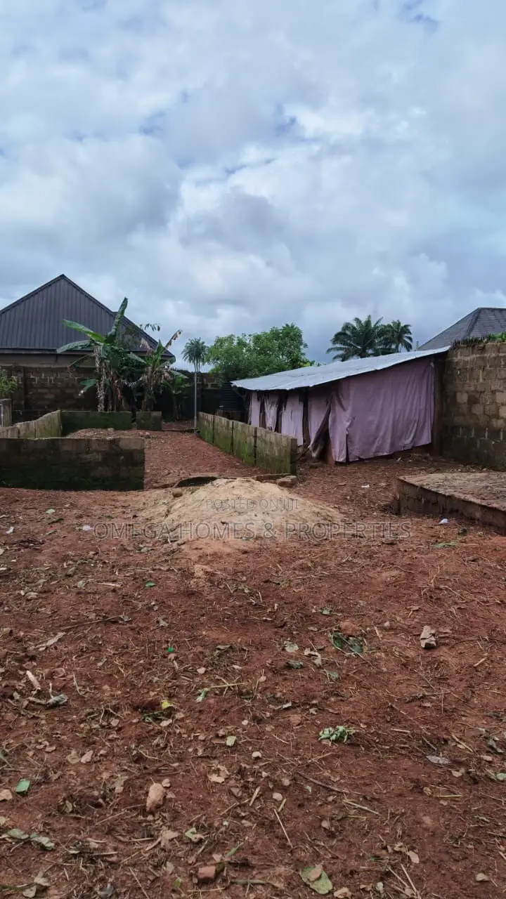 1 Plot Piggery/Poultry Farm Land for Sale – Fenced Developed