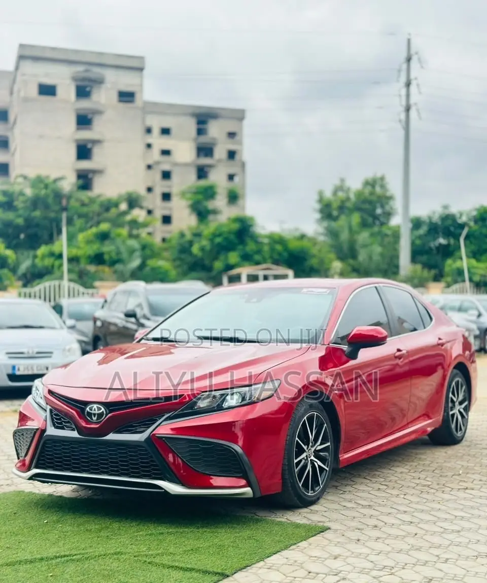 Toyota Camry 2021 Red