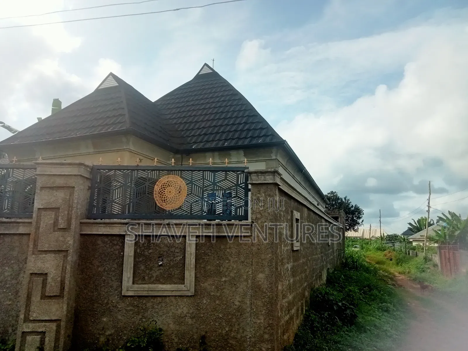 3bdrm Bungalow in Abiola Gasline, Ado-Odo/Ota for sale