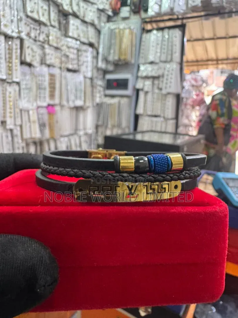 Cute Leather Bracelet OG 7v