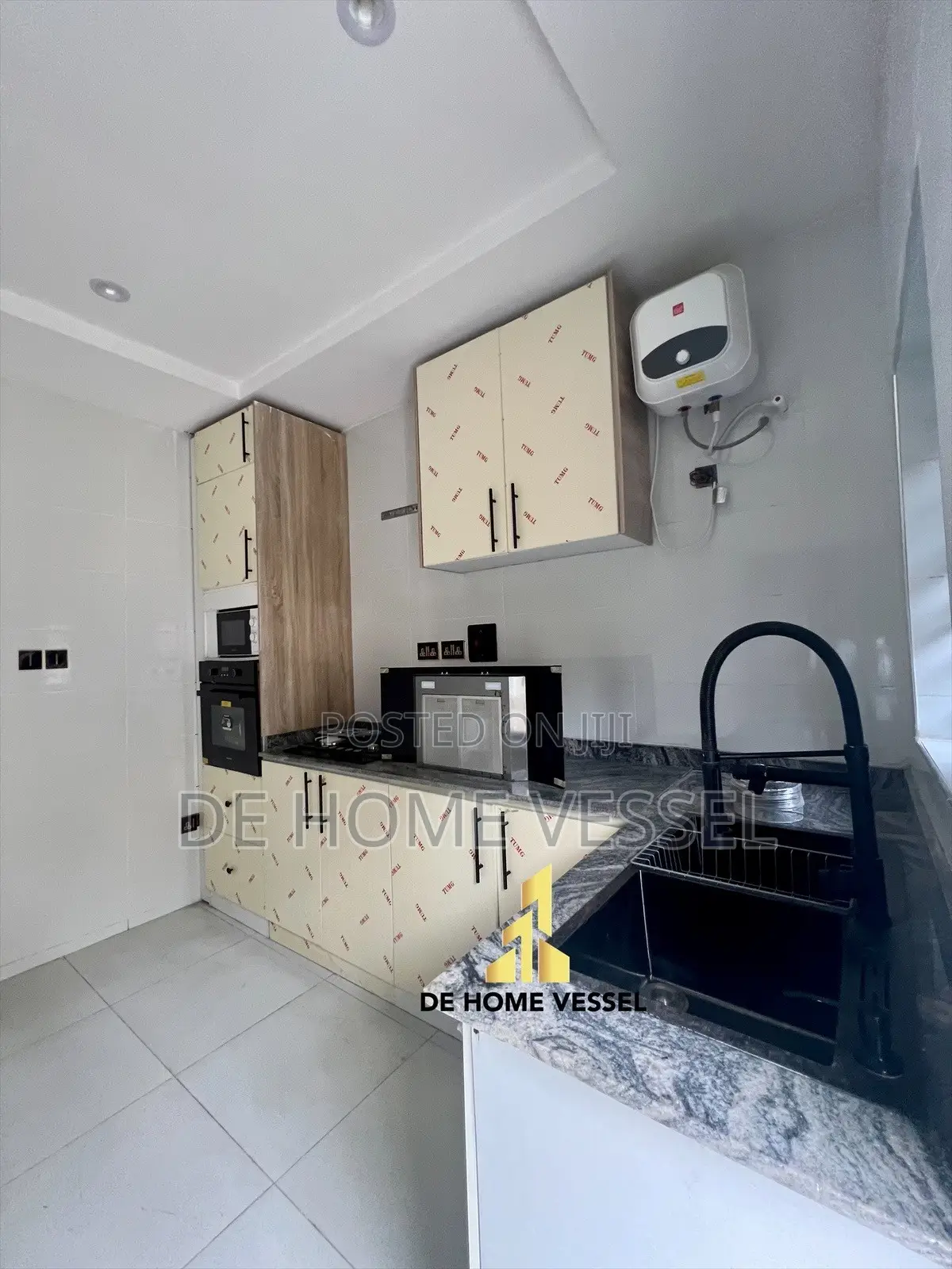 3bdrm Townhouse/Terrace in Lekki for sale