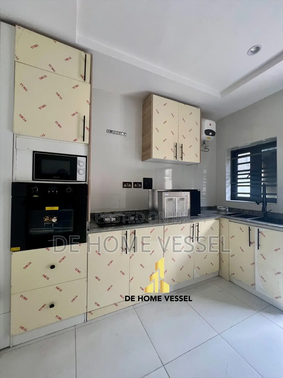 3bdrm Townhouse/Terrace in Lekki for sale