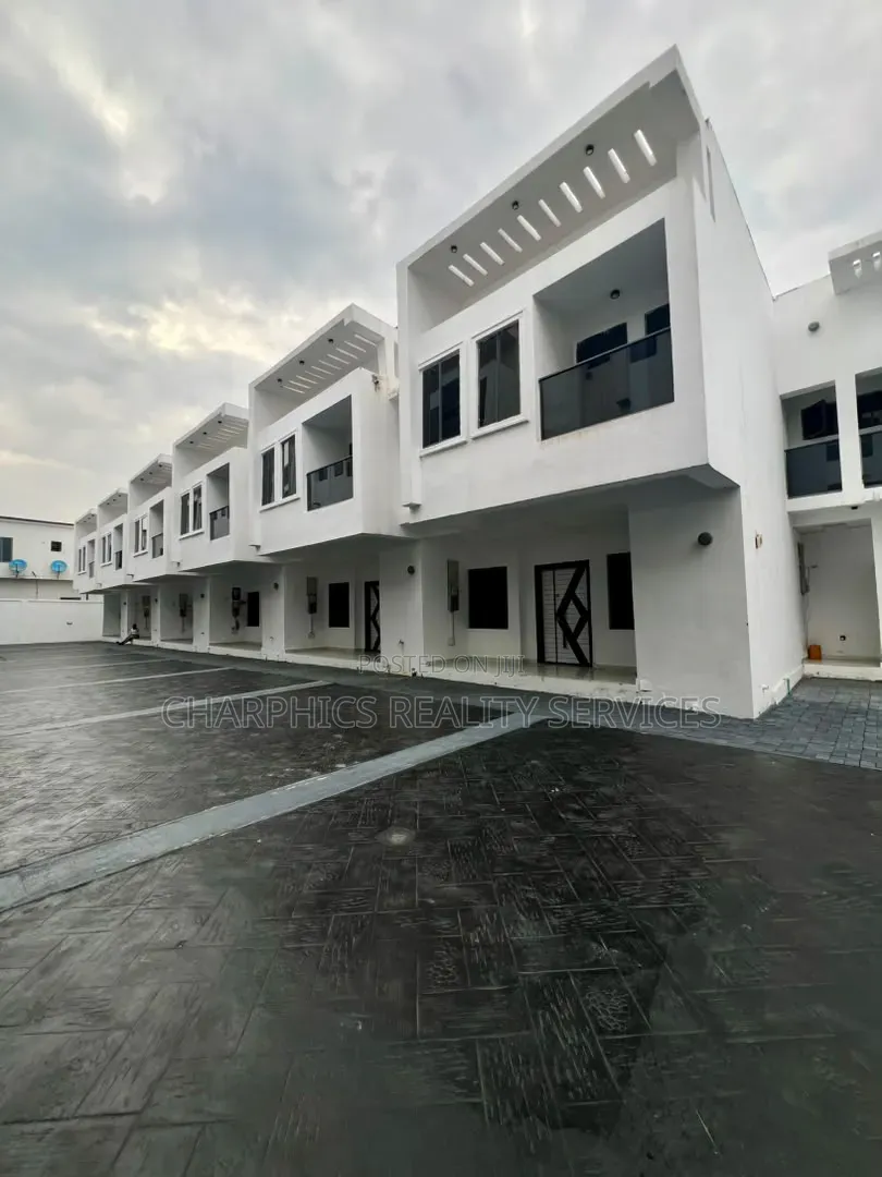 3bdrm Duplex in Lekki Phase 2 for sale