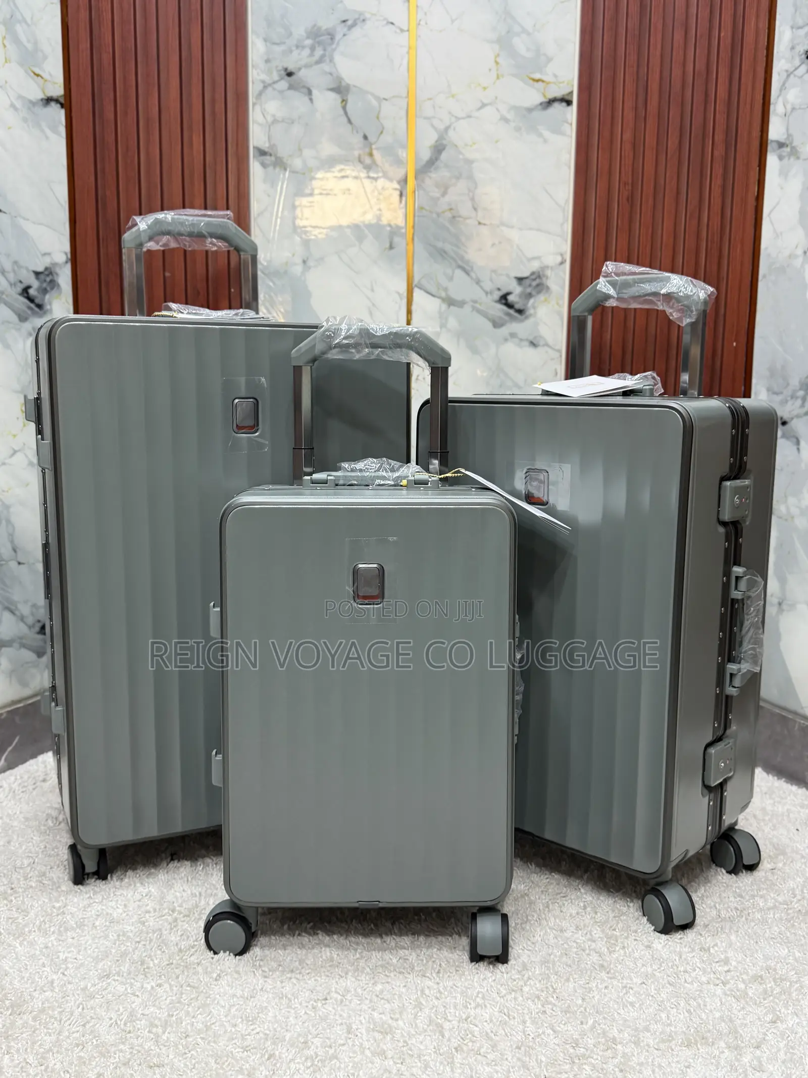 A Sleek and Elegant 3- Piece Hard Shell Luggage Set