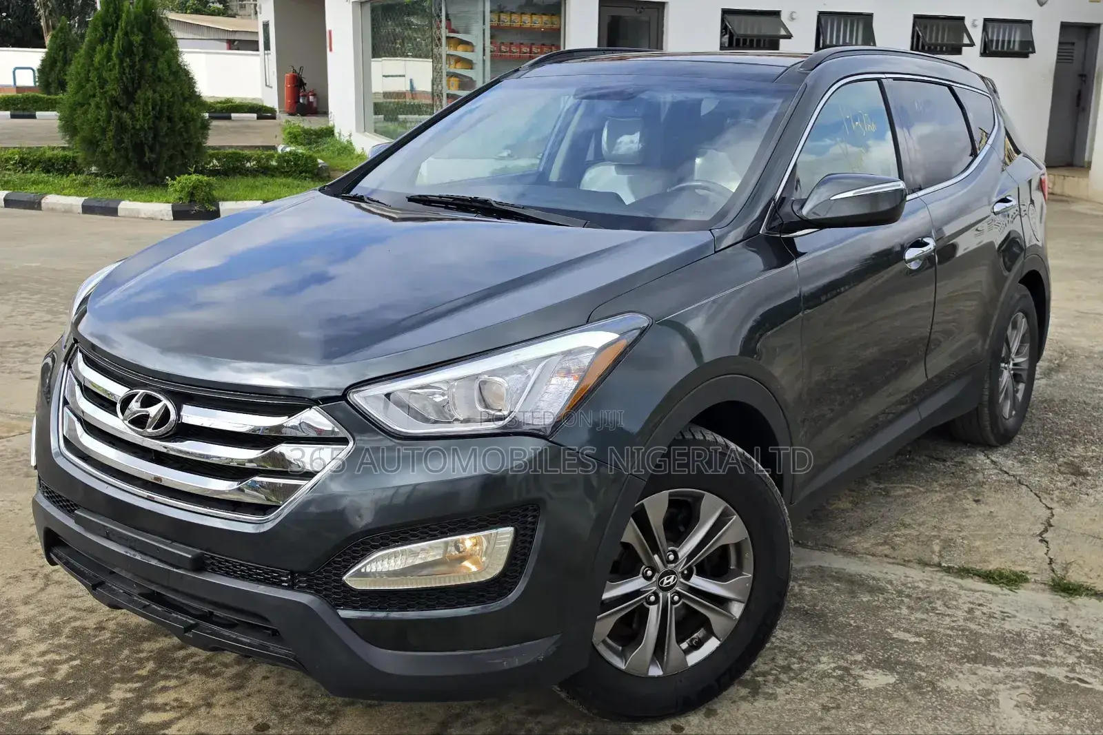 Hyundai Santa Fe Limited 4dr SUV (3.3L 6cyl 6A) 2014 Gray