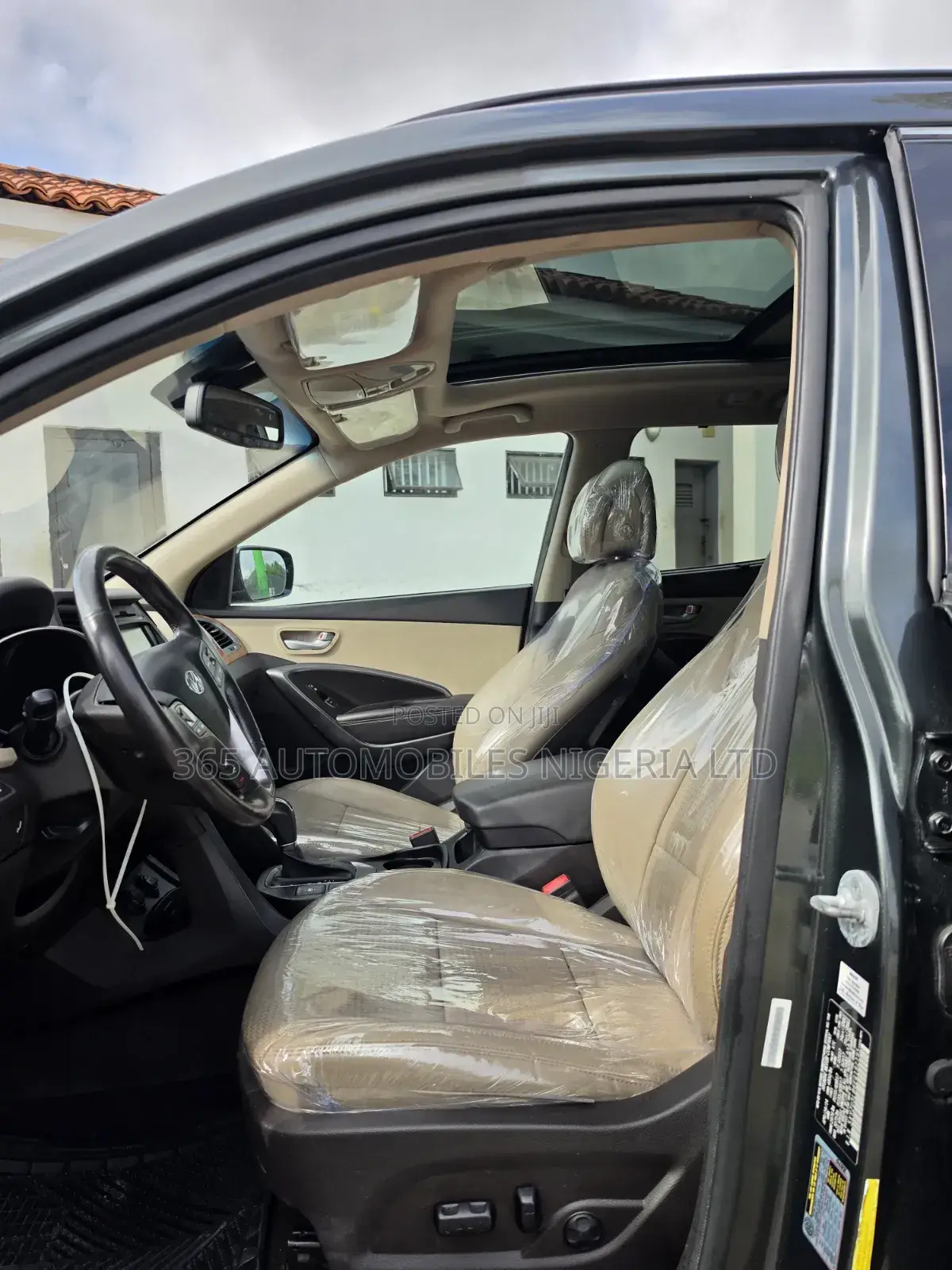 Hyundai Santa Fe Limited 4dr SUV (3.3L 6cyl 6A) 2014 Gray