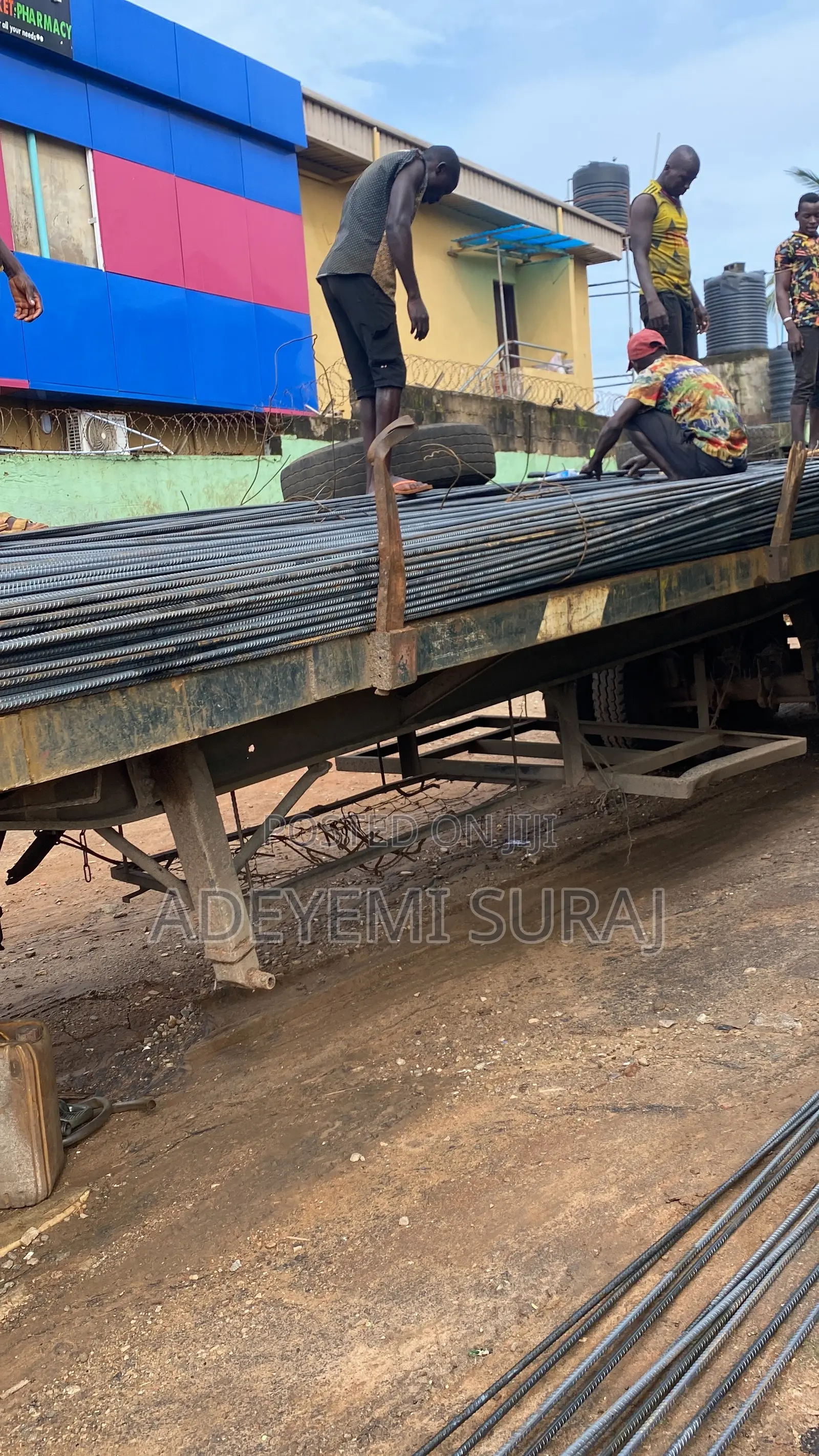 Standard Iron Rod Distributor