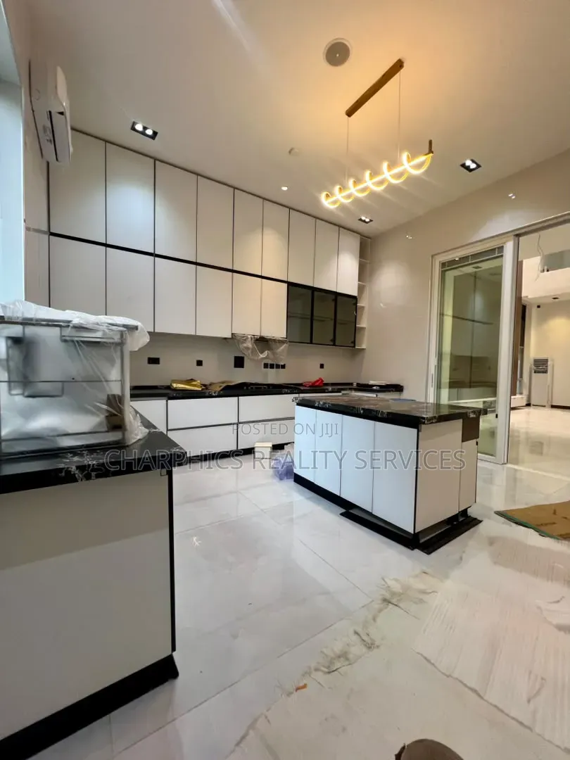 5bdrm Duplex in Old Ikoyi for sale