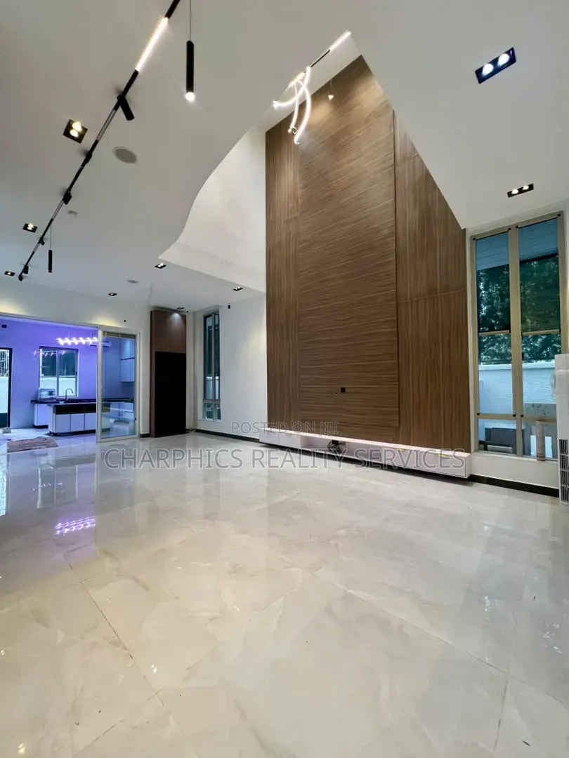 5bdrm Duplex in Old Ikoyi for sale