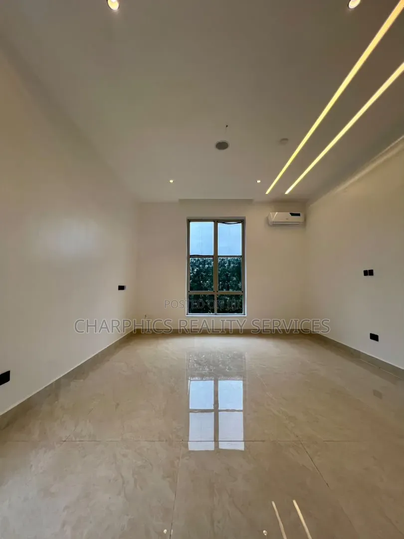 5bdrm Duplex in Old Ikoyi for sale