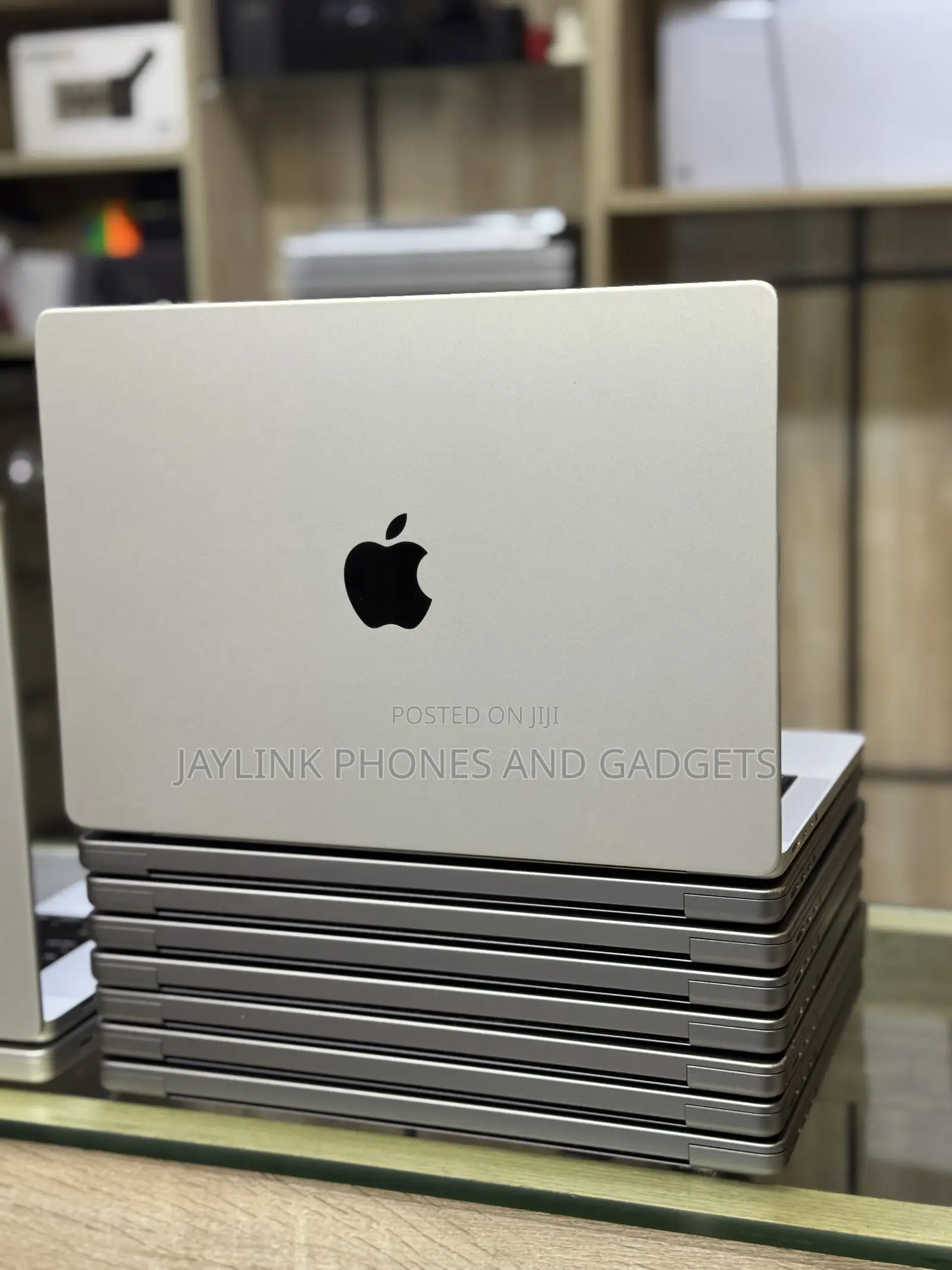 Laptop Apple MacBook Pro 2021 M1 32GB Apple M1 Pro SSD 1T