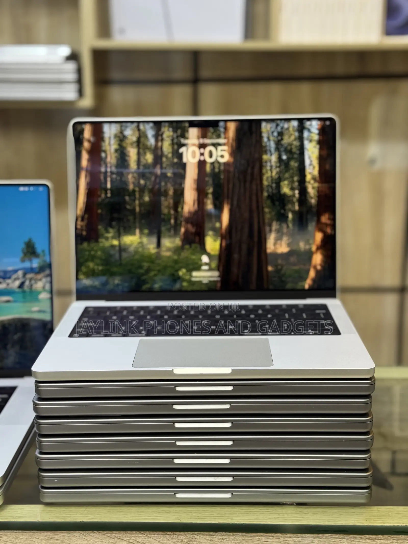 Laptop Apple MacBook Pro 2021 M1 32GB Apple M1 Pro SSD 1T