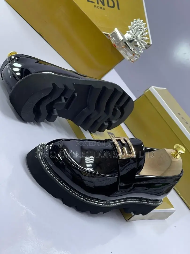 High Quality Gucci Men’s Black Leather Shoes – Stylish | Fully Boxed
