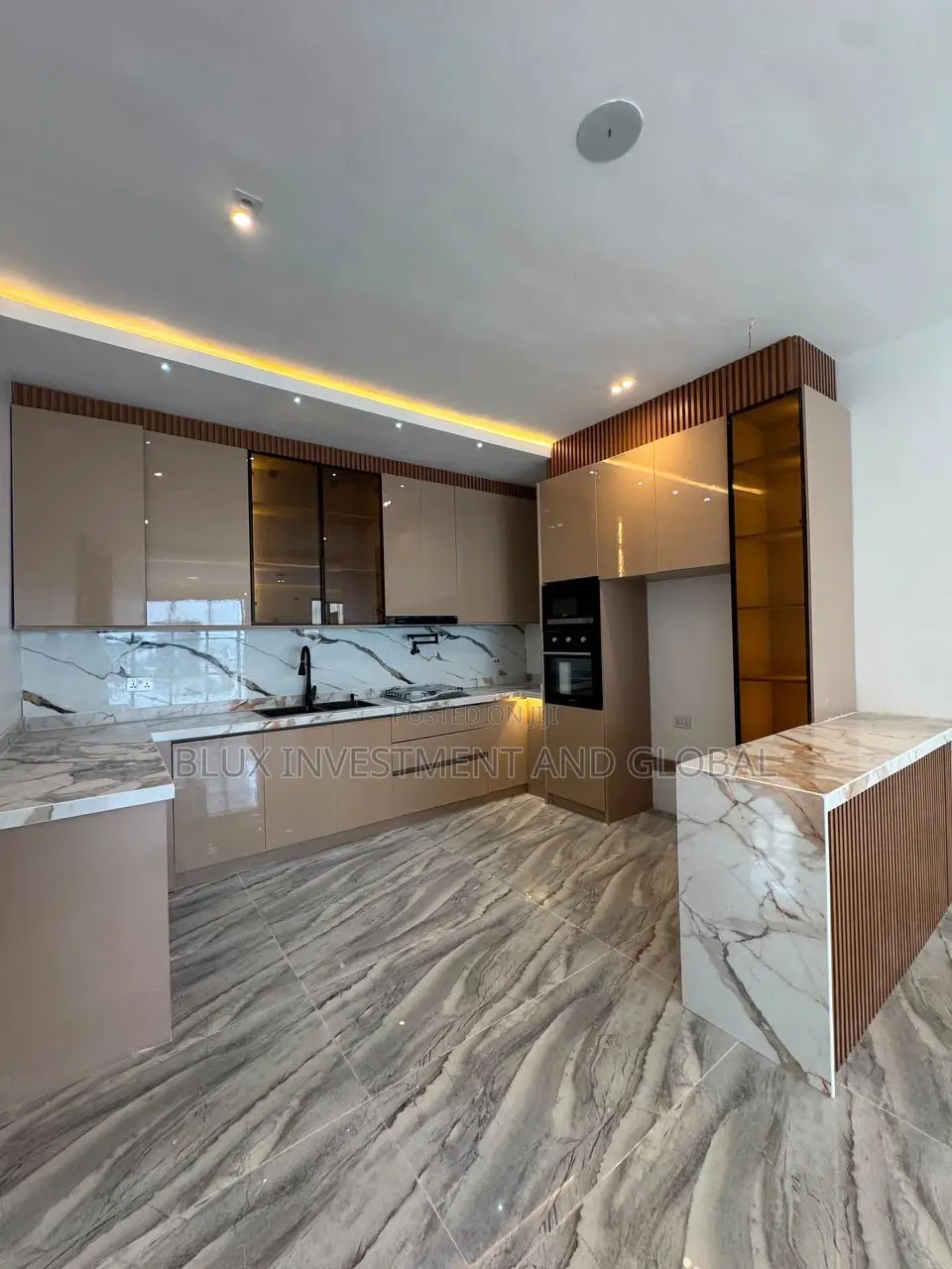 3bdrm Apartment in Platinum Way, Osapa london for sale