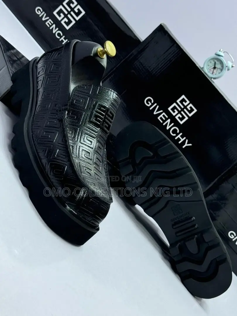High Quality Givenchy Men’s Black Embossed Patterned Shoes–Fully Boxed