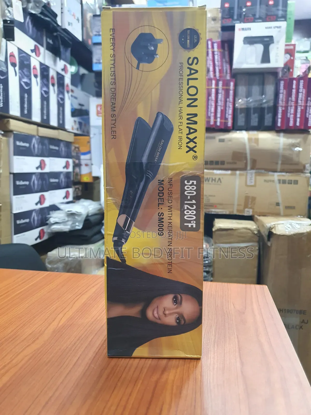 Brand New Salon Maxx Professional Hair Flat Iron SM009