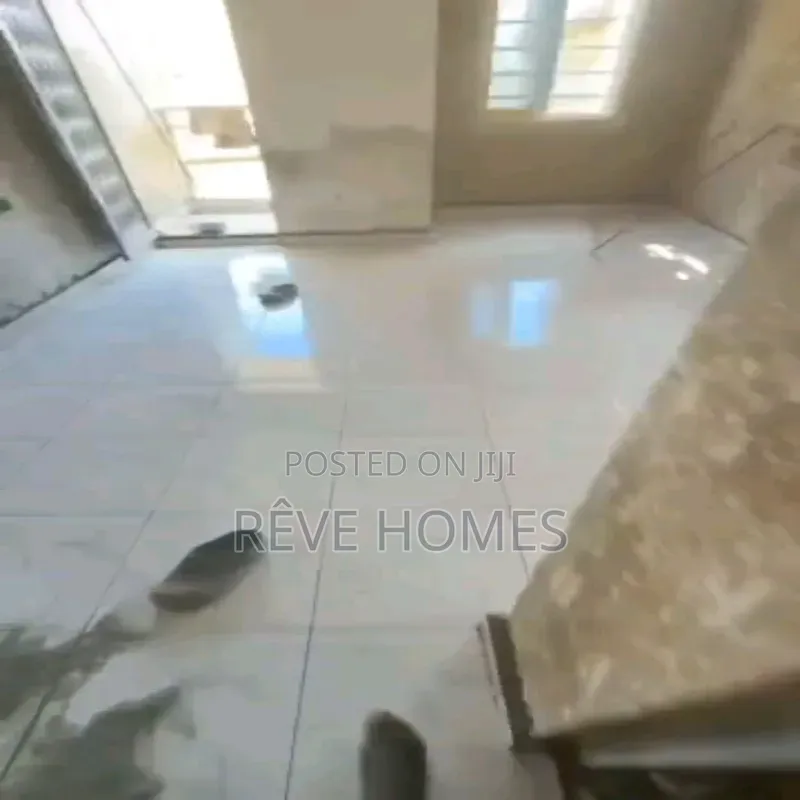 Mini Flat in Fadeyi for rent