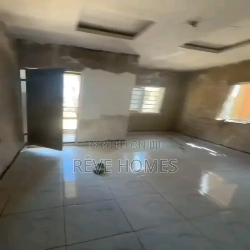 Mini Flat in Fadeyi for rent