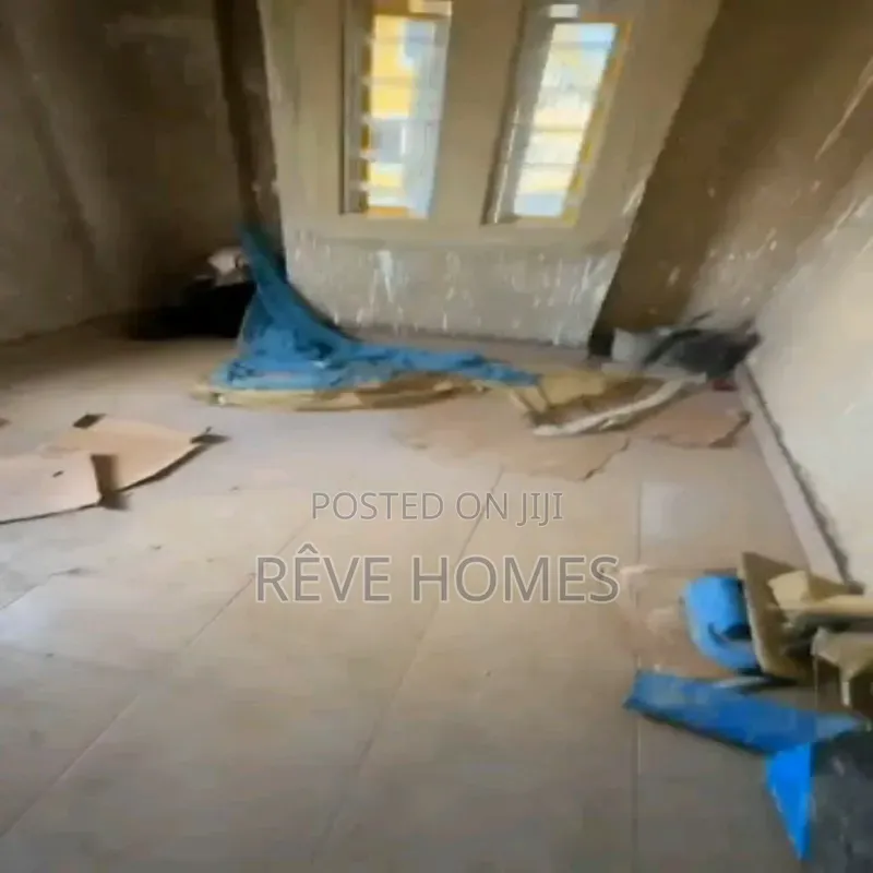 Mini Flat in Fadeyi for rent