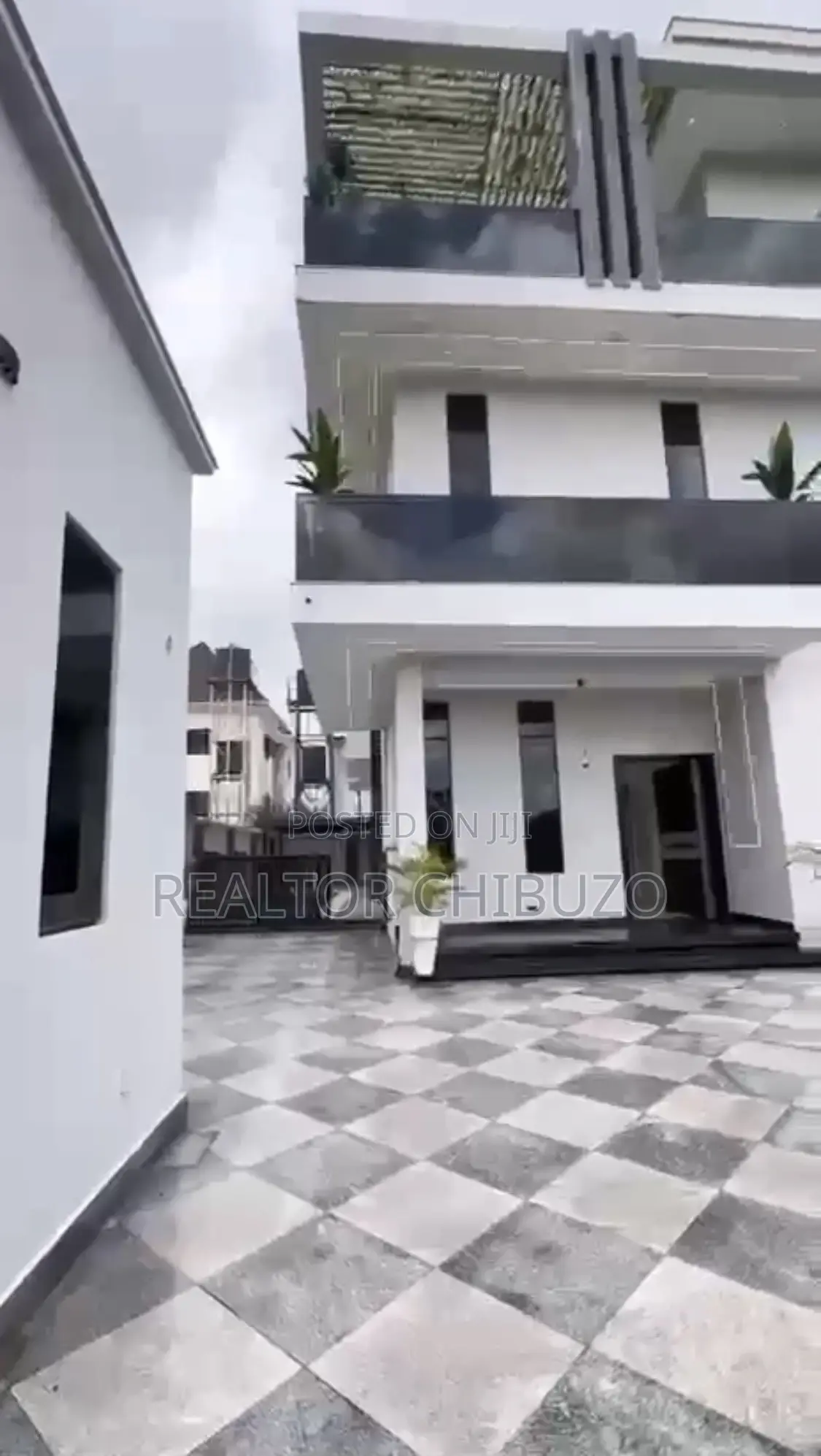 Furnished 5bdrm Duplex in Apo Resettlement for sale