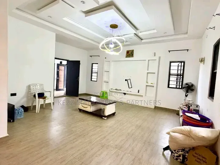 3bdrm Bungalow in Apu Road Rukpokwu for sale