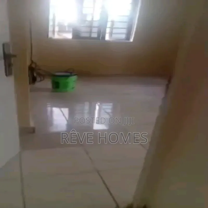 2bdrm Block of Flats in Aguda / Surulere for rent