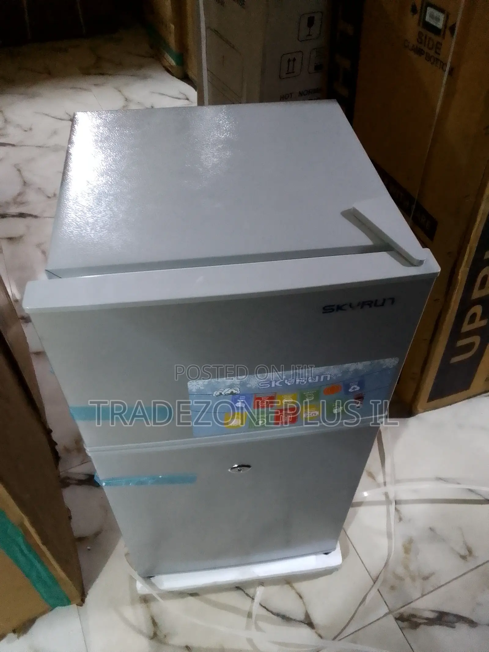 SkyRun 85L Refrigerator – Convenient Cooling for Your Home